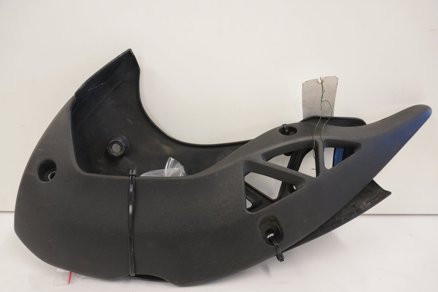 Framsidan på Magkåpa från en Kawasaki Versys 650 -2007 motorcykel.