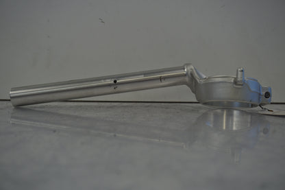 Baksidan på Styre från en BMW S 1000 RR -2010 motorcykel.