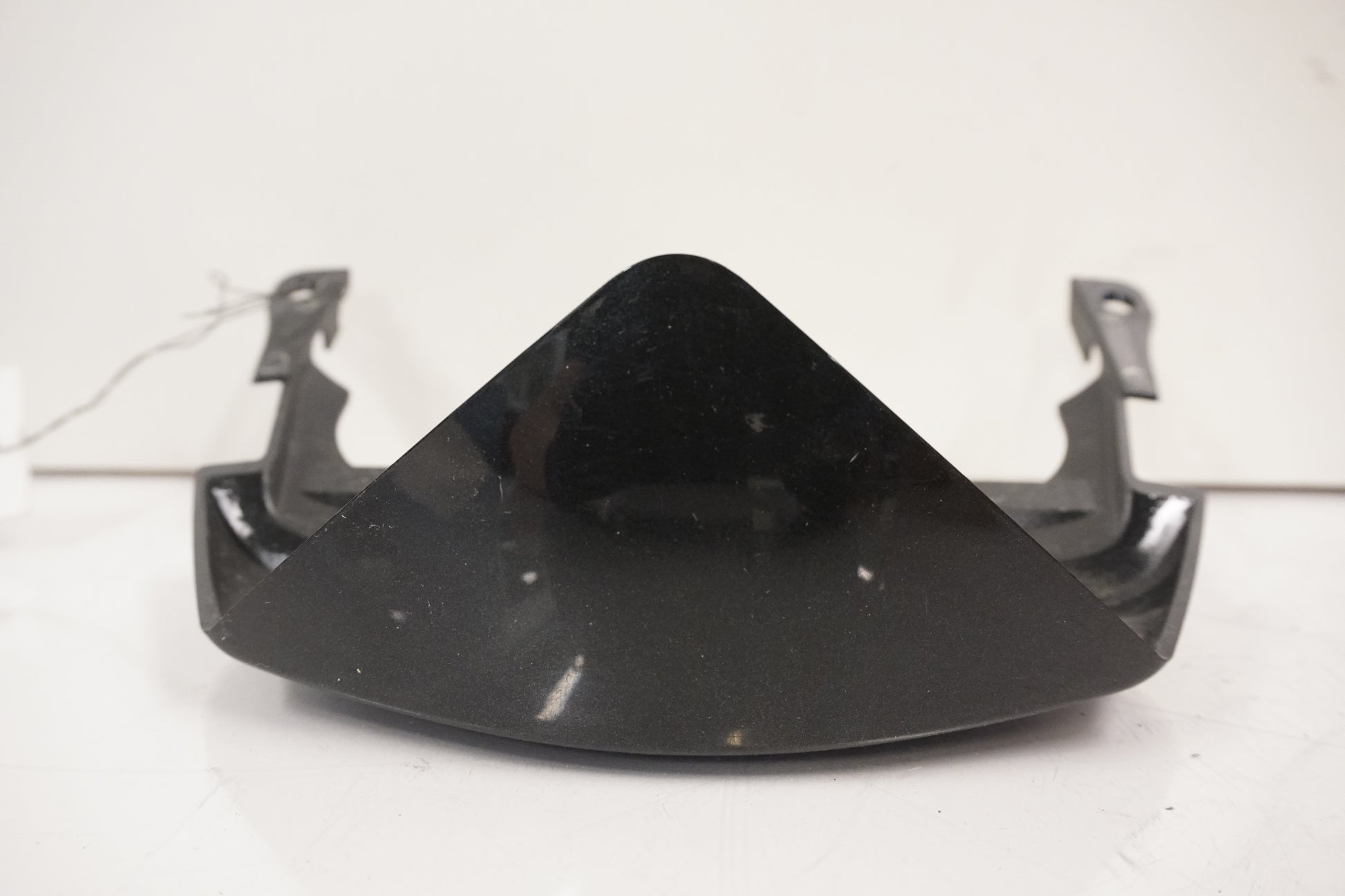 Baksidan på Bakvinge från en Kawasaki ZZ-R 1400 -2010 motorcykel.