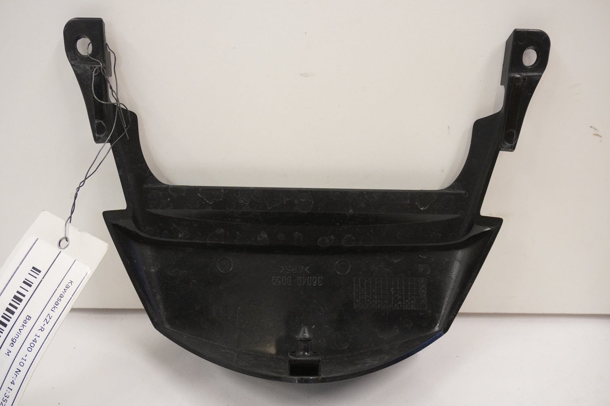 Höger sida på Bakvinge från en Kawasaki ZZ-R 1400 -2010 motorcykel.