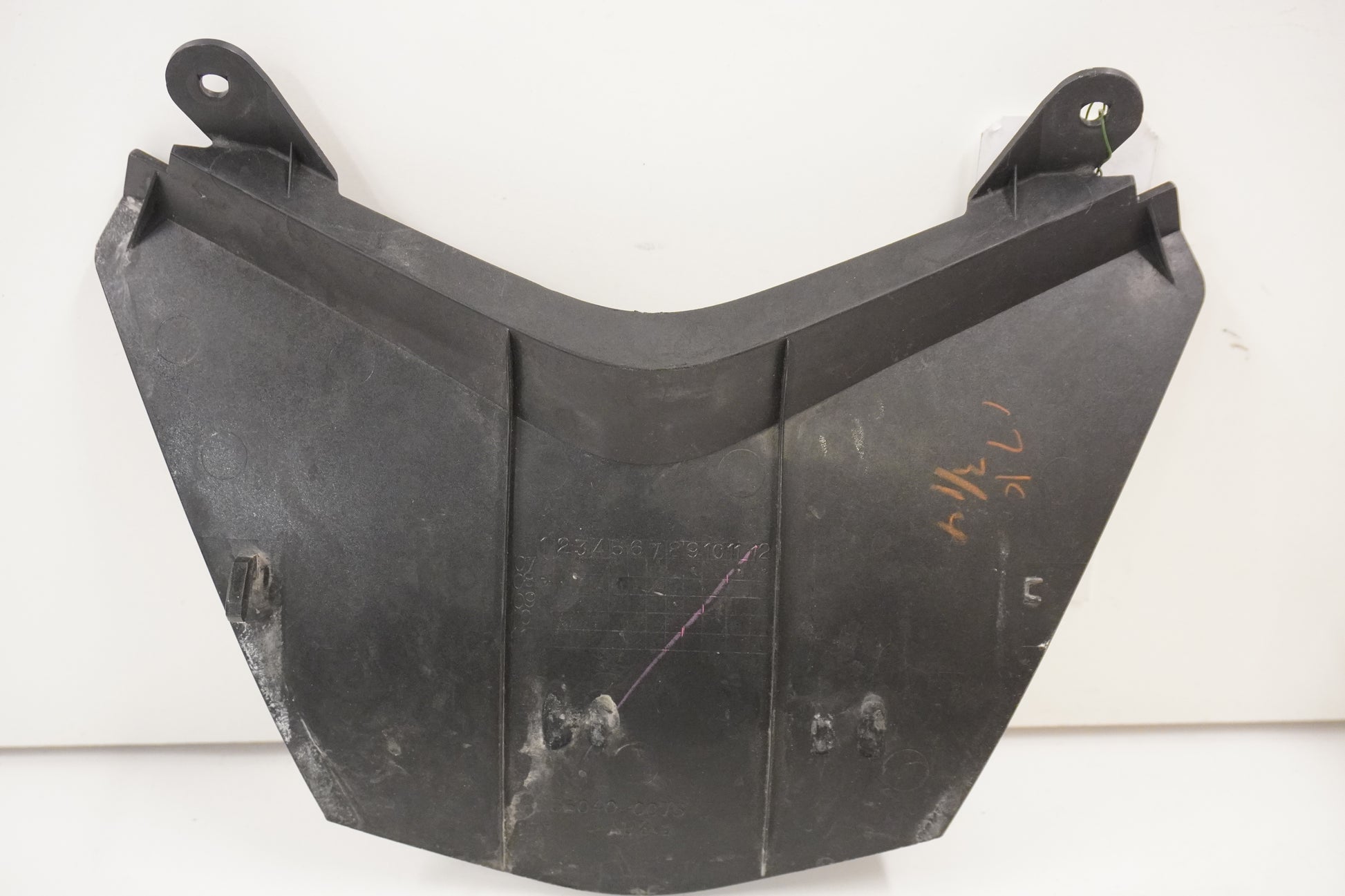 Baksidan på Bakvinge från en Kawasaki ZX-10R -2008 motorcykel.