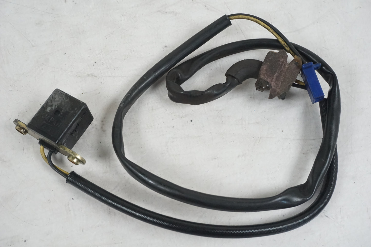 Framsidan på Tändpickup från en Kawasaki VN 800 -1998 motorcykel.