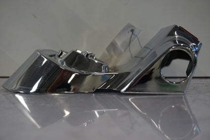 Vänster sida på Baklampplast från en Suzuki VL 800 -2003 motorcykel.