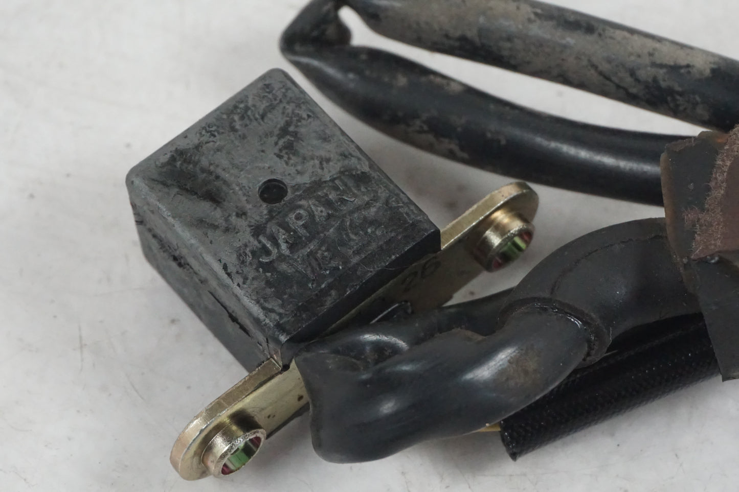 Höger sida på Tändpickup från en Kawasaki VN 800 -1999 motorcykel.