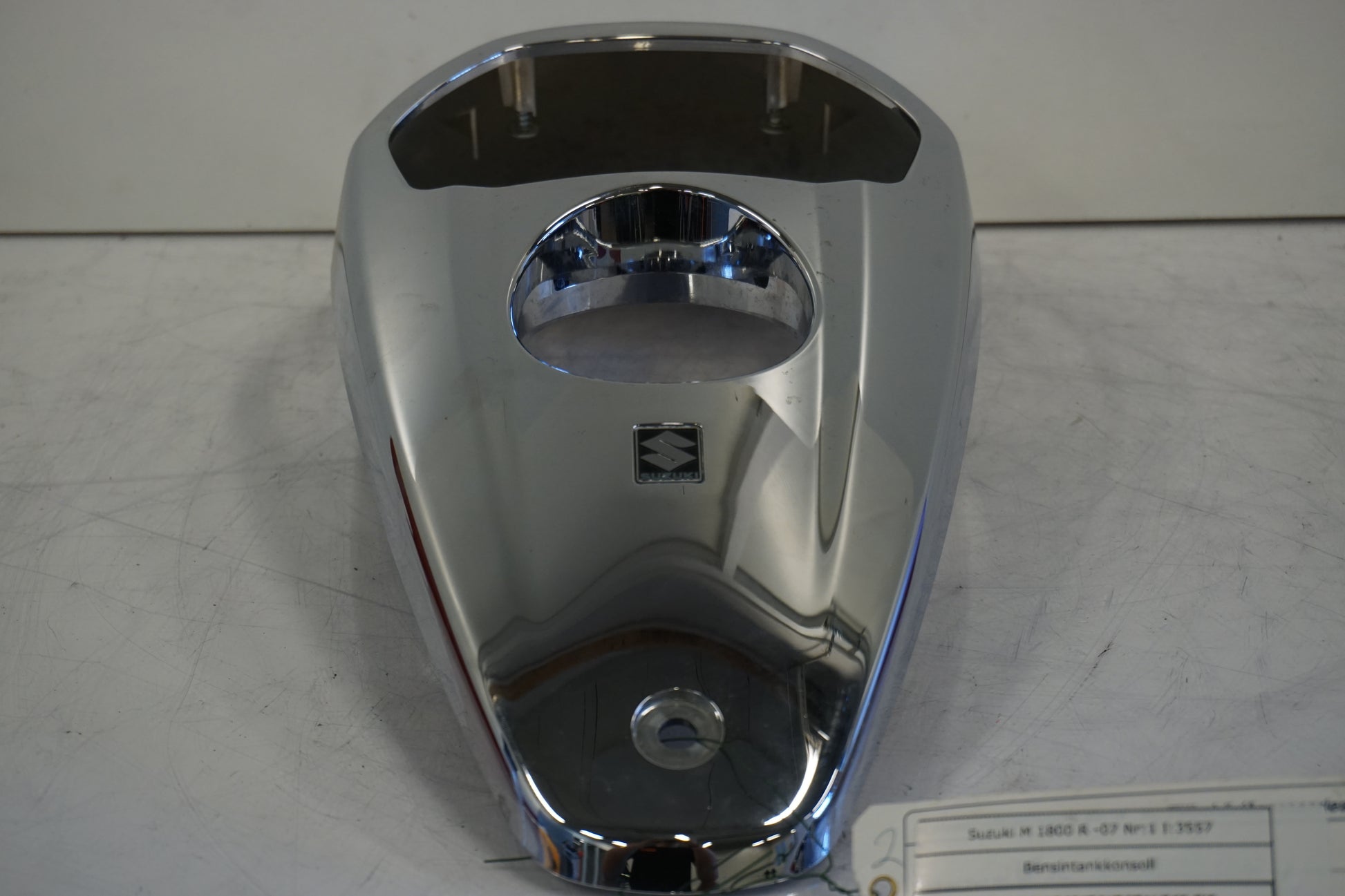 Framsidan på Instrumentkonsoll från en Suzuki M 1800 -2007 motorcykel.