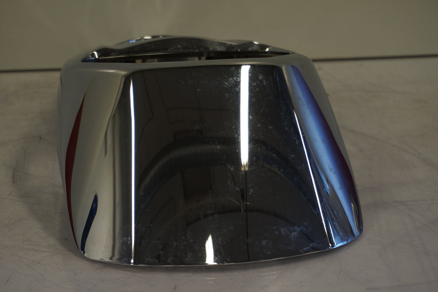 Vänster sida på Instrumentkonsoll från en Suzuki M 1800 -2007 motorcykel.