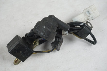 Höger sida på Tändpickup från en Kawasaki ZX-9R -2003 motorcykel.