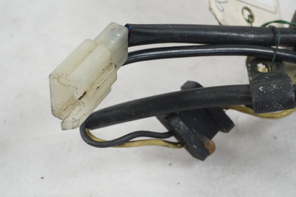 Baksidan på Tändpickup från en Kawasaki ZX-9R -1997 motorcykel.