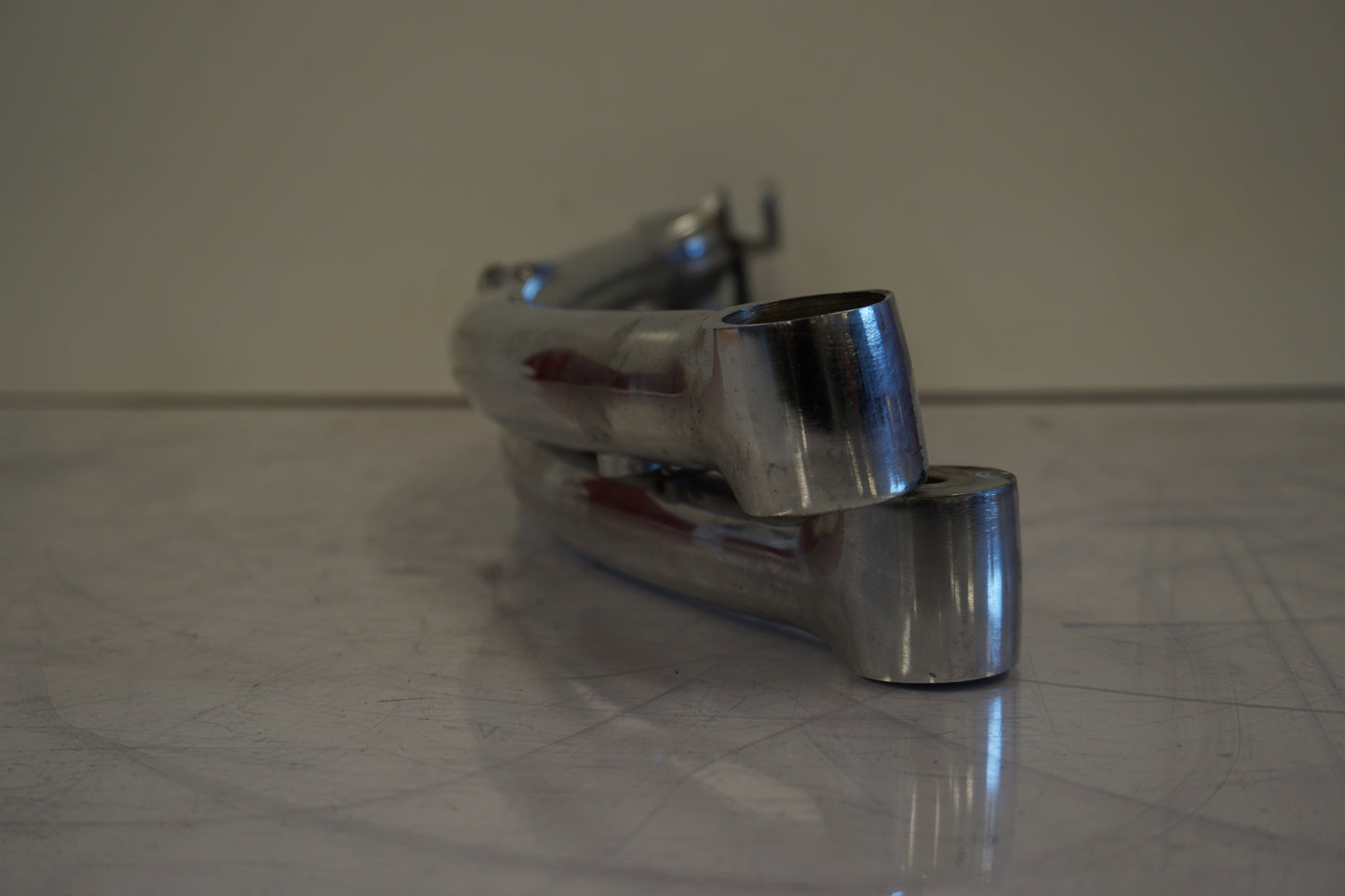 Snett uppifrån på Bakskärmstag från en Suzuki VS 1400 -1998 motorcykel.