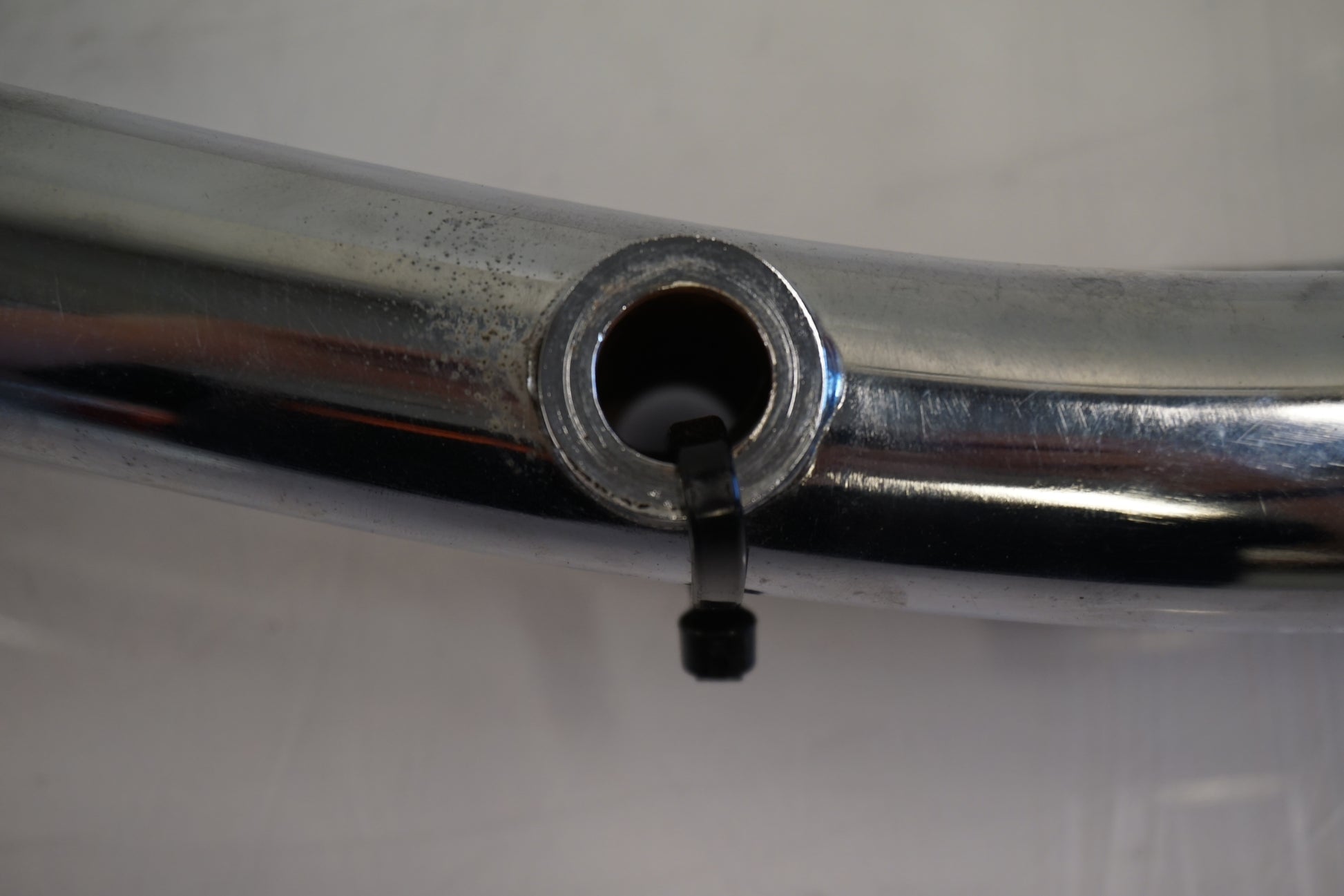 Extrabild1 på Bakskärmstag från en Suzuki VS 1400 -1998 motorcykel.