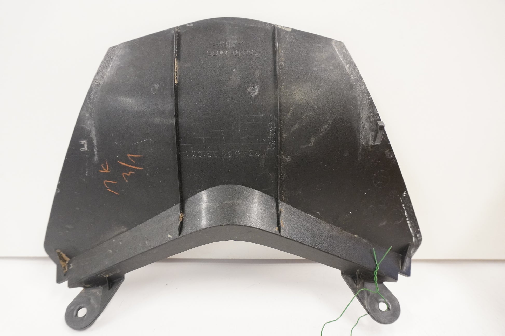 Baksidan på Bakvinge från en Kawasaki ZX-10R -2008 motorcykel.