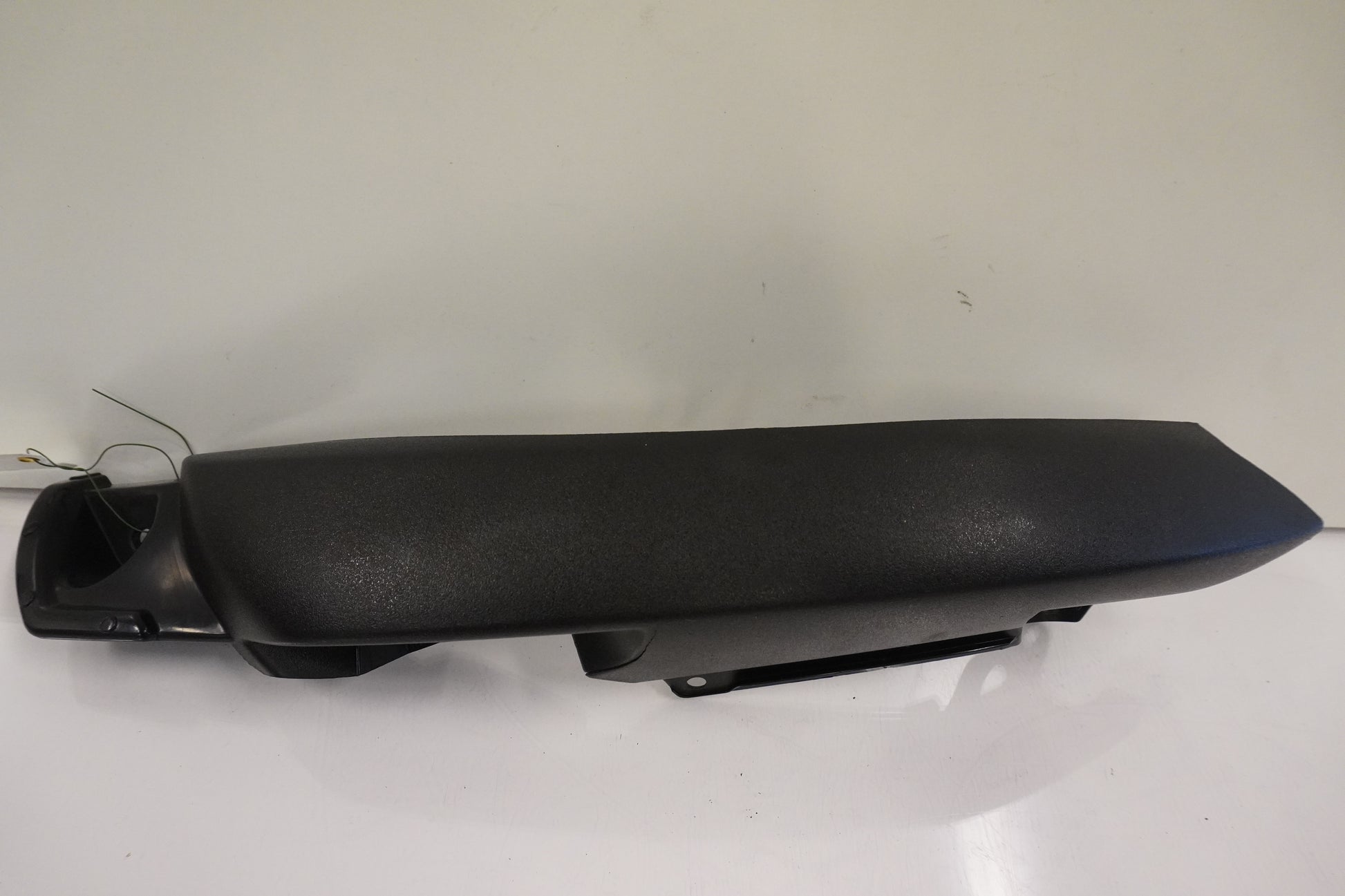 Framsidan på Bakvinge från en Kawasaki Versys 650 -2009 motorcykel.