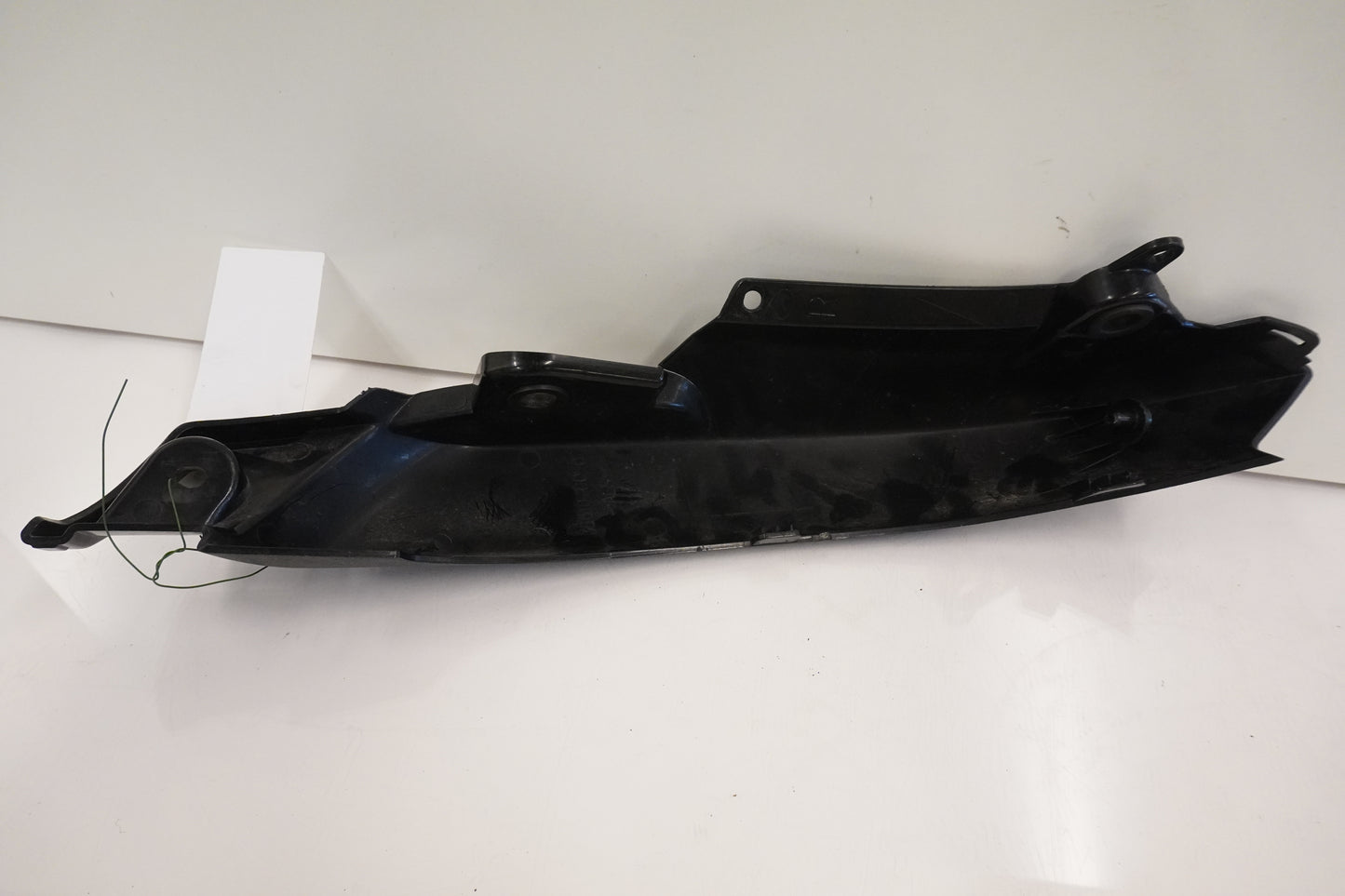 Höger sida på Bakvinge från en Kawasaki Versys 650 -2009 motorcykel.