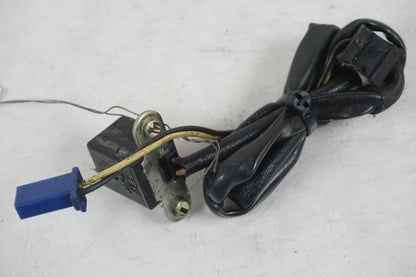 Vänster sida på Tändpickup från en Kawasaki VN 800 -1999 motorcykel.