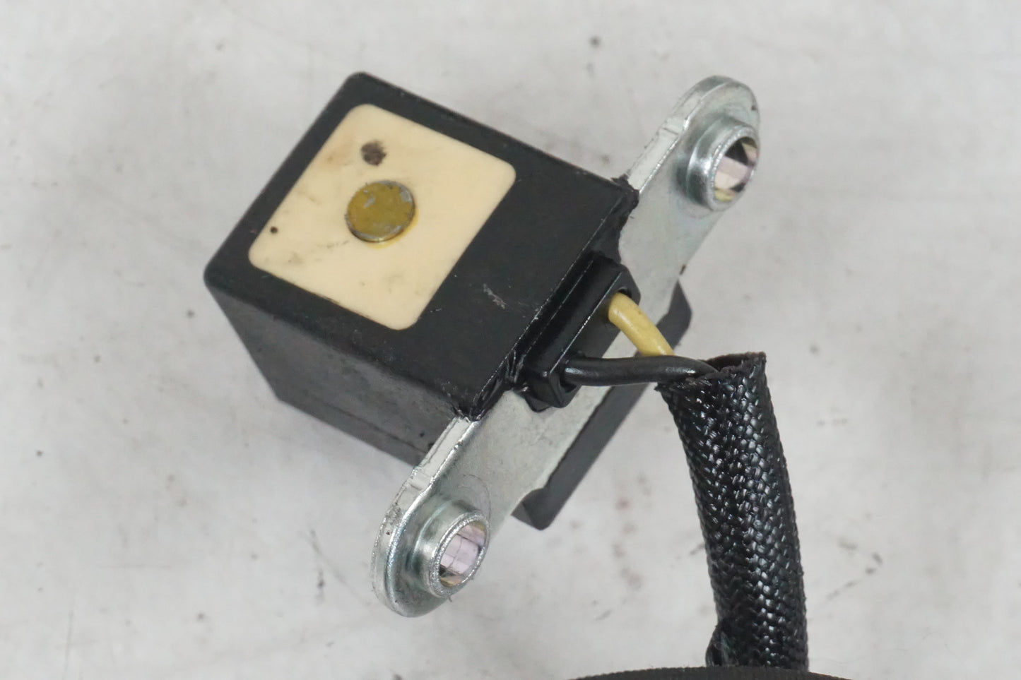 Extrabild1 på Tändpickup från en Kawasaki Z 800 -2014 motorcykel.