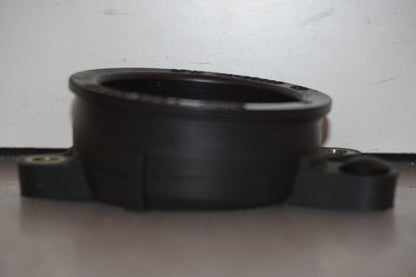 Baksidan på Insug från en BMW R 1100 S -2003 motorcykel.