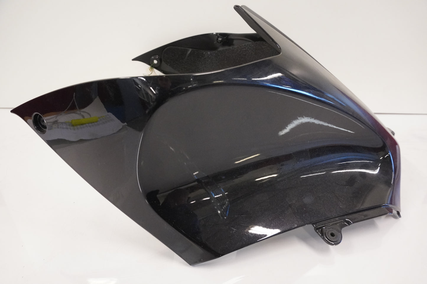 Baksidan på Bensintankskåpa från en Kawasaki ZZ-R 1400 -2007 motorcykel.