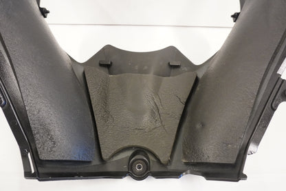 Snett uppifrån på Bensintankskåpa från en Kawasaki ZZ-R 1400 -2007 motorcykel.