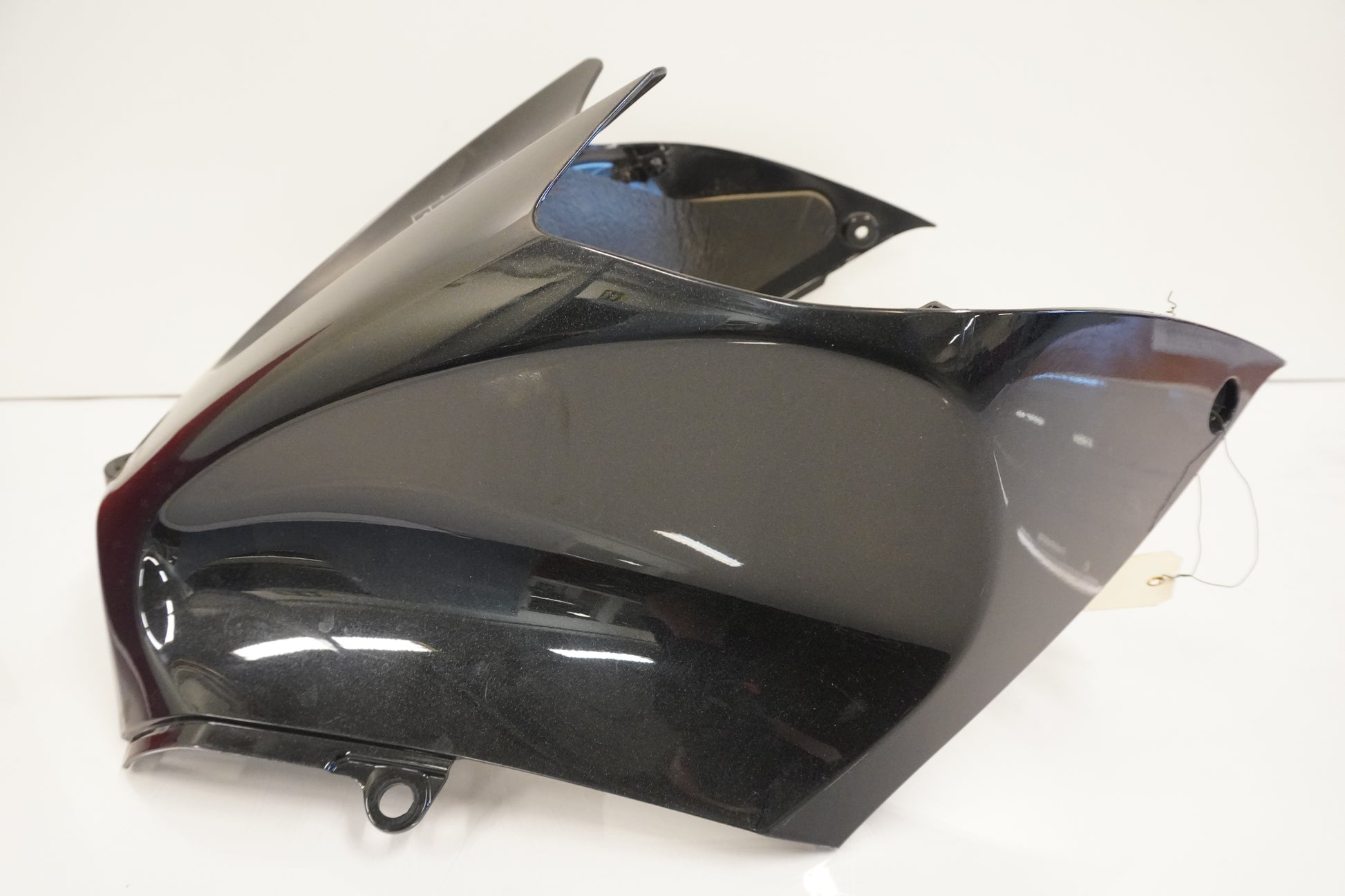 Höger sida på Bensintankskåpa från en Kawasaki ZZ-R 1400 -2010 motorcykel.