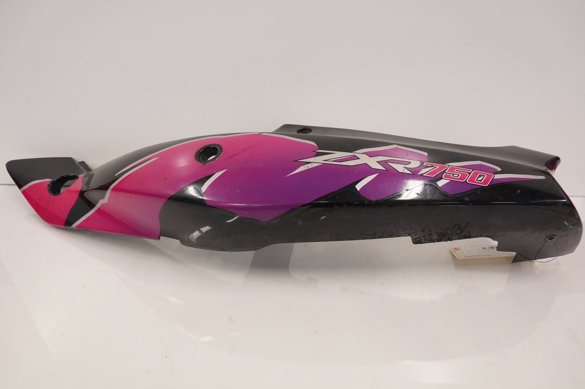 Framsidan på Bakvinge från en Kawasaki ZXR 750 -1993 motorcykel.