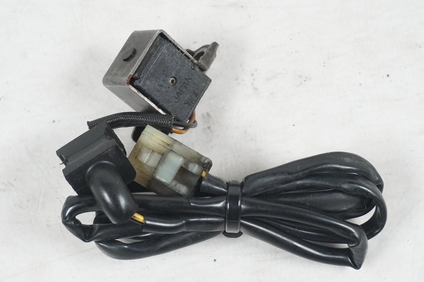 Framsidan på Tändpickup från en Kawasaki ZX-10 -1990 motorcykel.