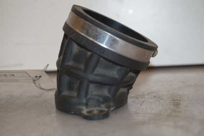 Snett uppifrån på Insug från en BMW F 650 CS -2002 motorcykel.