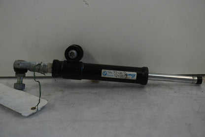 Framsidan på Styrdämpare från en BMW S 1000 RR -2010 motorcykel.