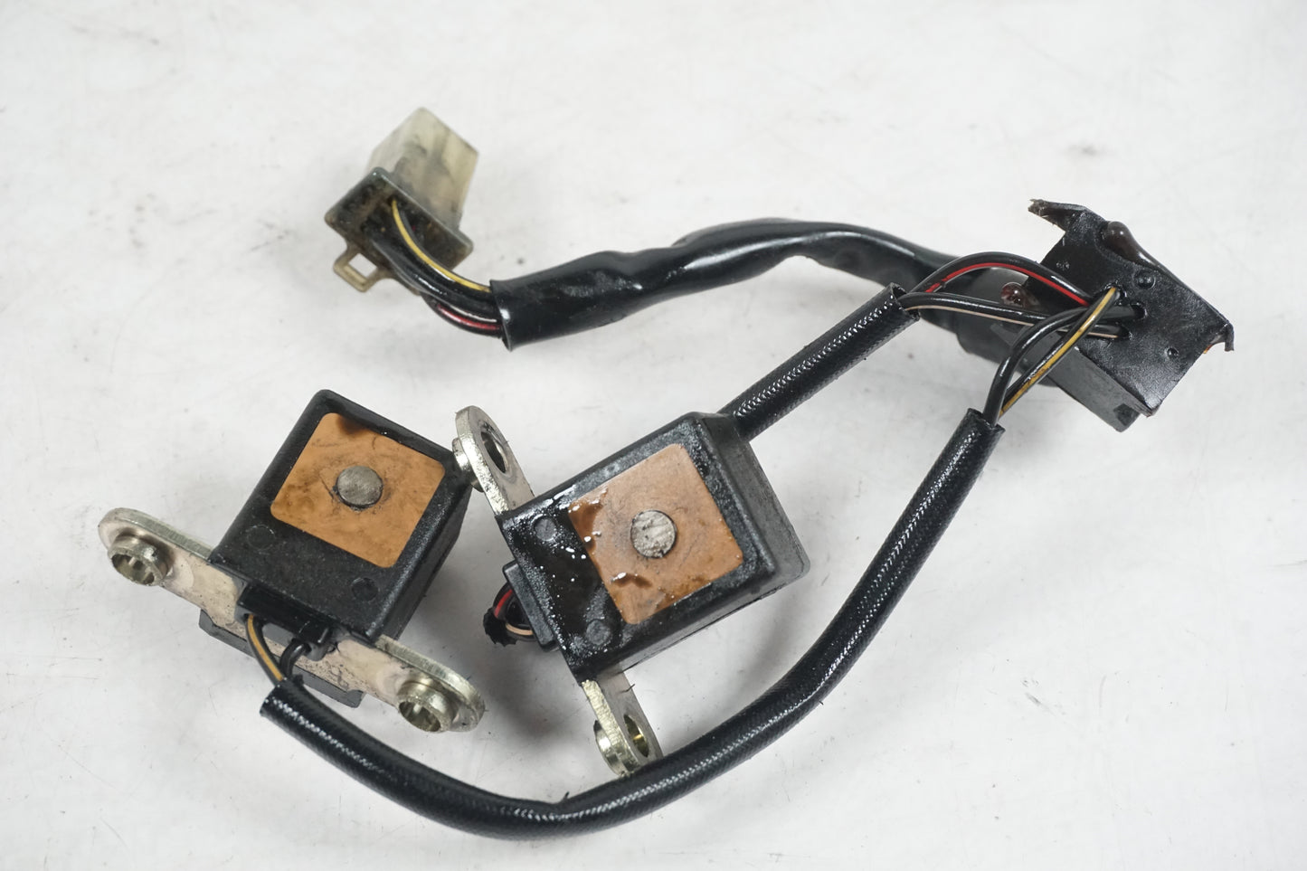 Baksidan på Tändpickup från en Kawasaki VN 1500 -1997 motorcykel.