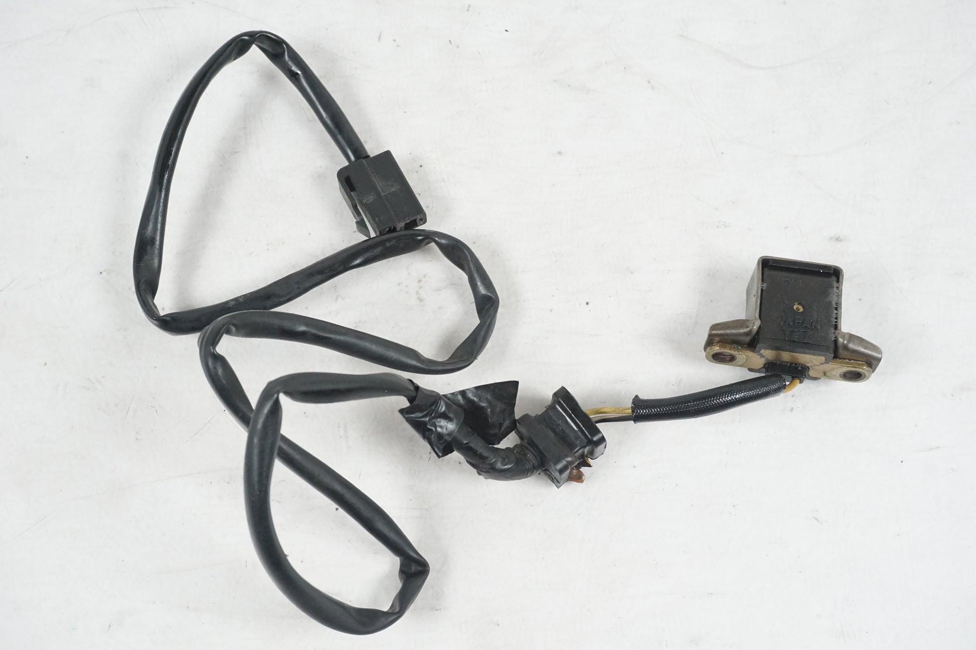 Framsidan på Tändpickup från en Kawasaki ZR-X 1200 S -2001 motorcykel.