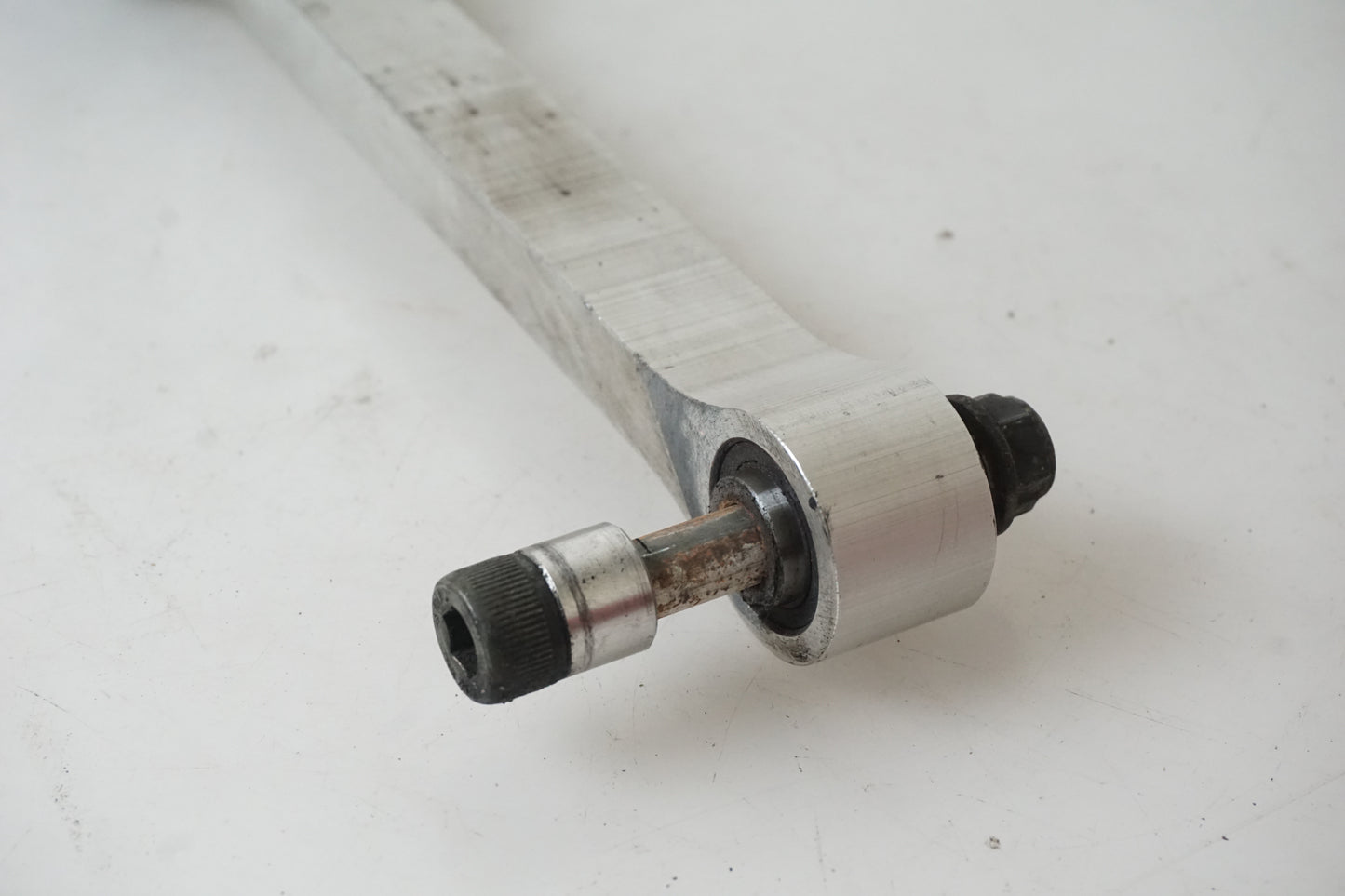 Stötdämparlänkage