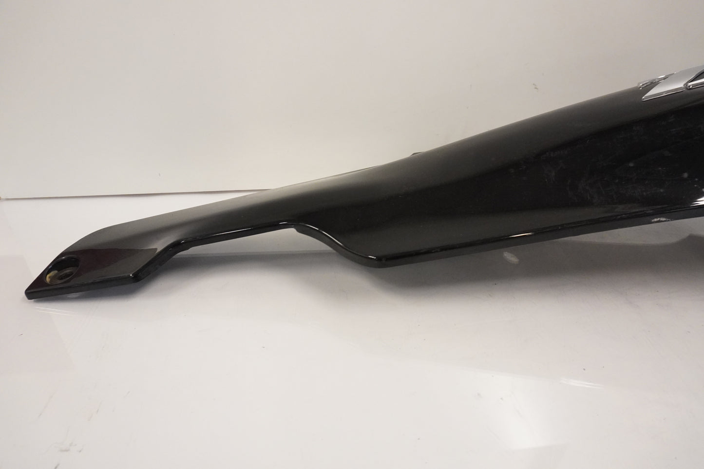 Vänster sida på Bakvinge från en Kawasaki ZZR 1100 -1994 motorcykel.