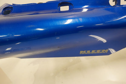 Vänster sida på Bakvinge från en Kawasaki ZZR 1200 -2002 motorcykel.