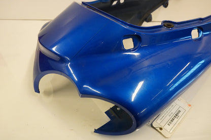 Snett uppifrån på Bakvinge från en Kawasaki ZZR 1200 -2002 motorcykel.