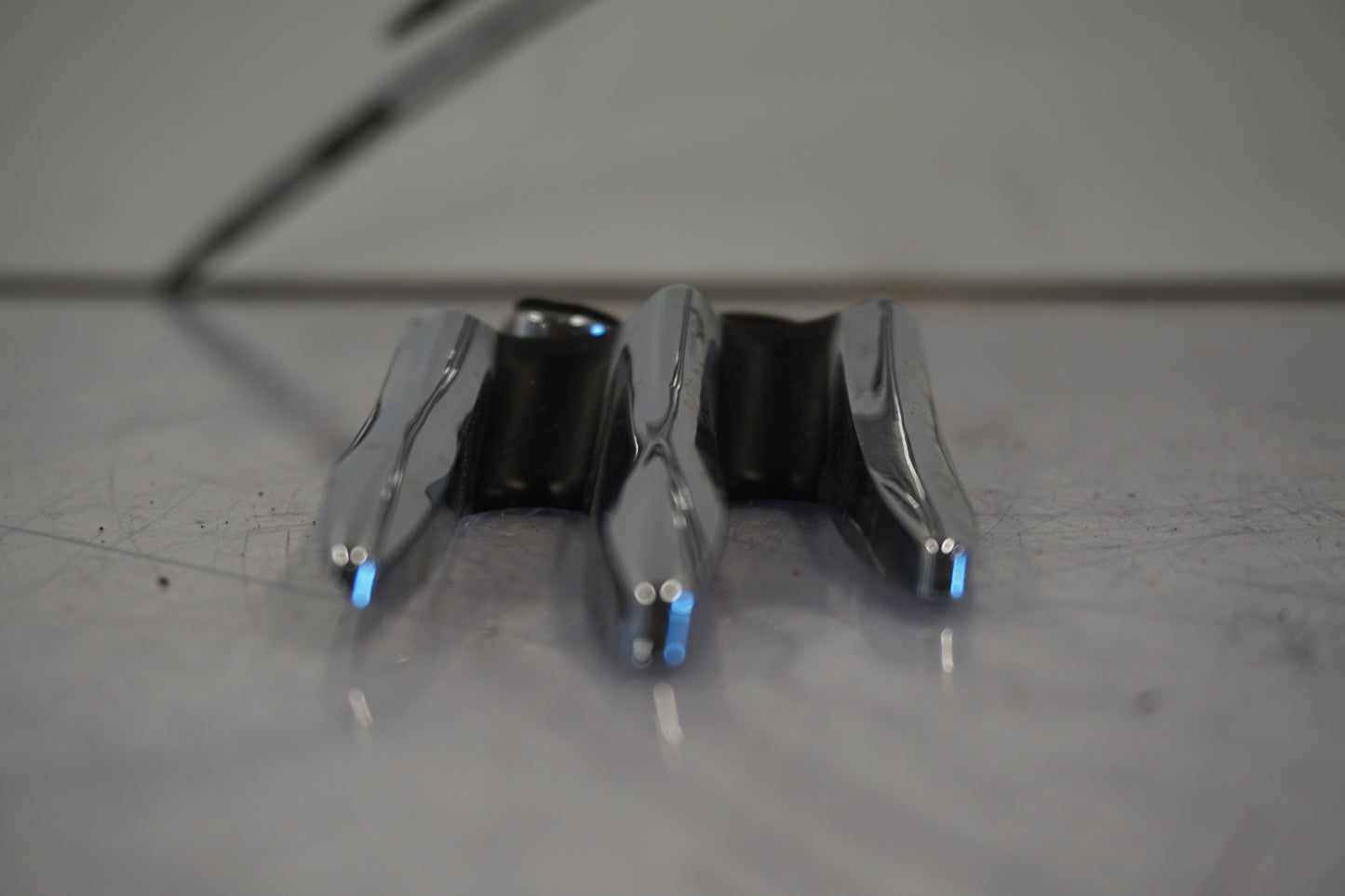 Vänster sida på Bensintankdekor från en Yamaha XV 1900 -2007 motorcykel.