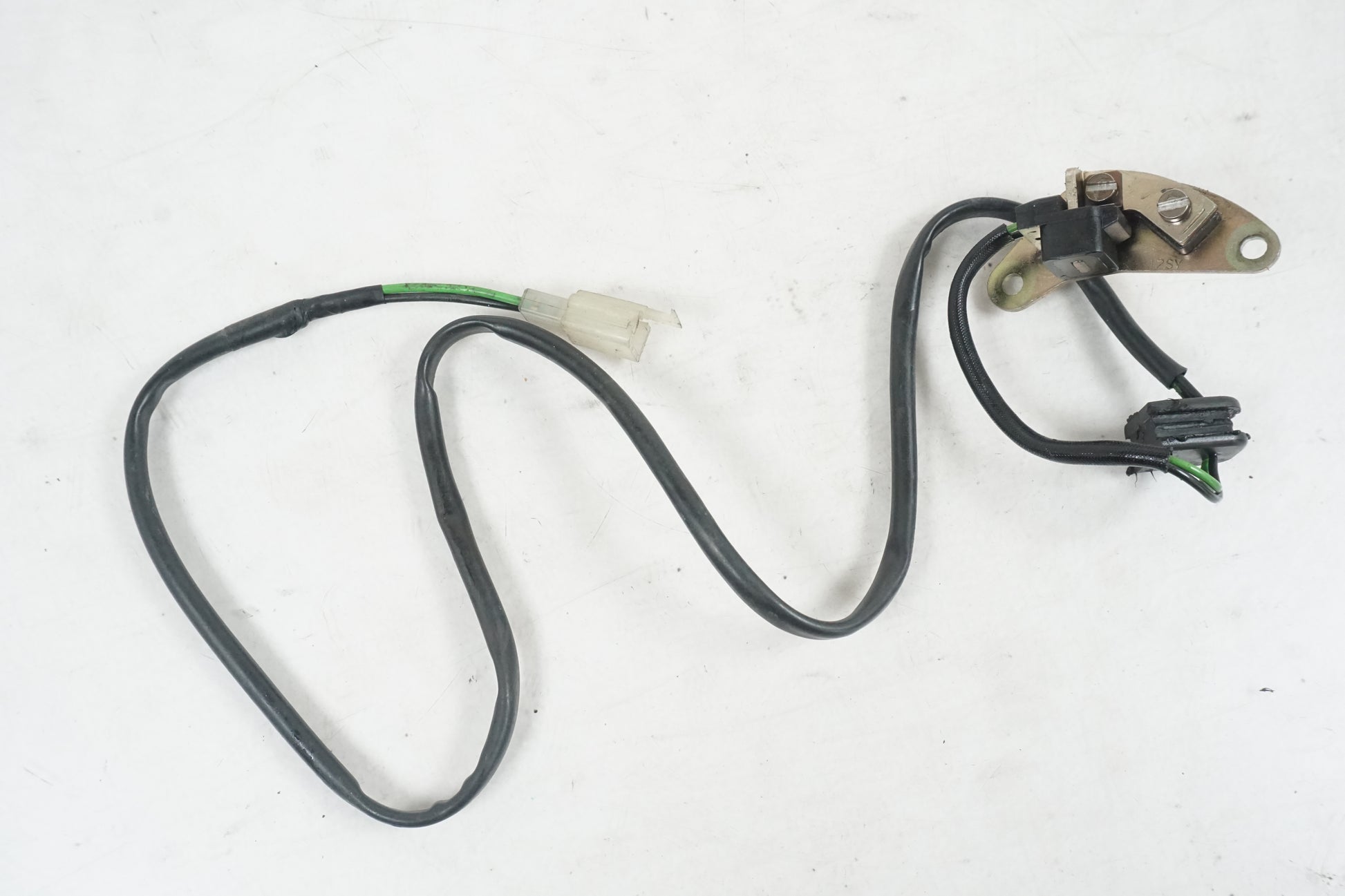 Framsidan på Tändpickup från en Suzuki GSX-R 750 -1998 motorcykel.