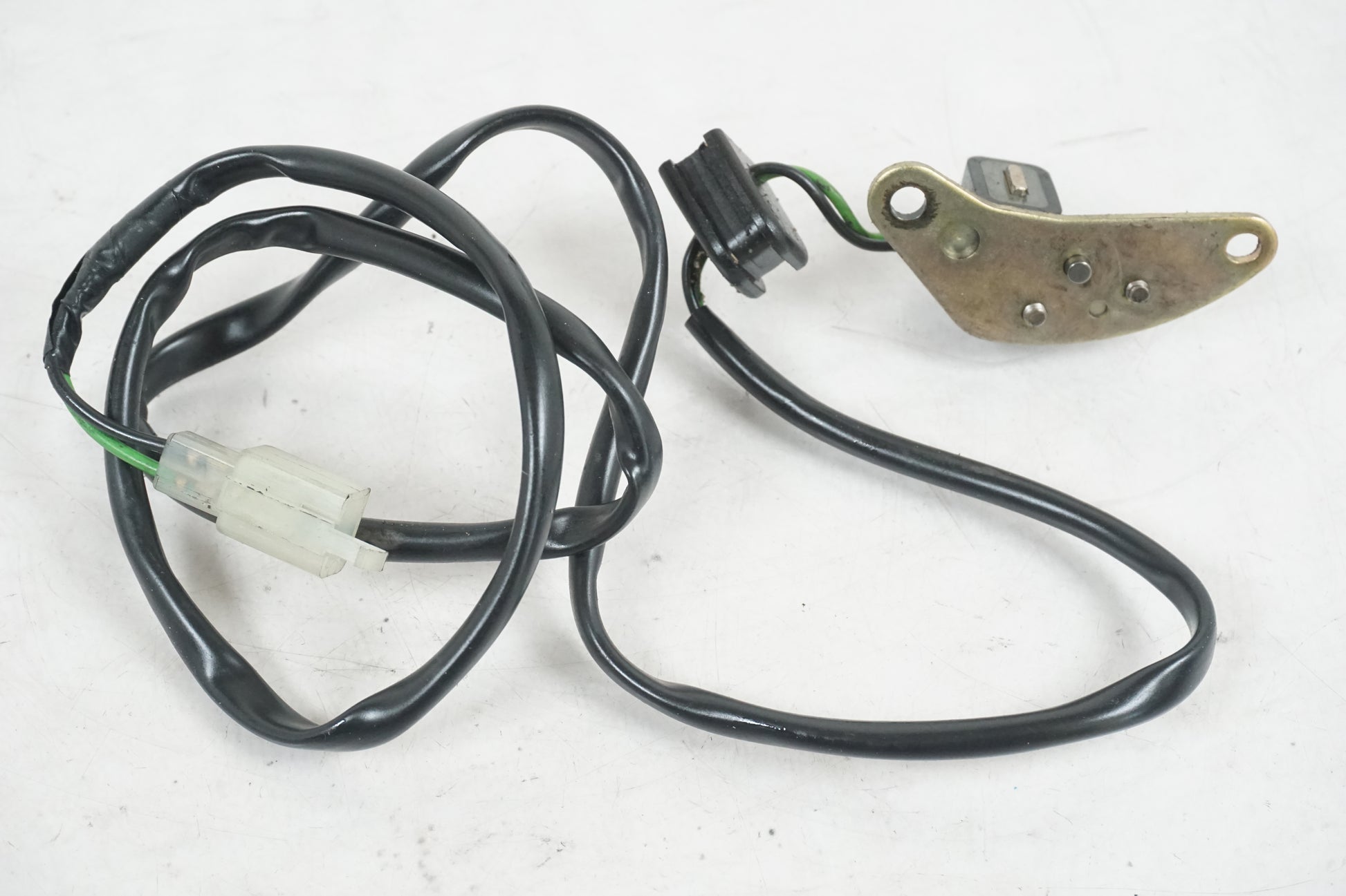 Höger sida på Tändpickup från en Suzuki RF 600 R -1996 motorcykel.