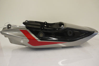 Framsidan på Bakvinge från en Kawasaki ZR-X 1200 S -2001 motorcykel.