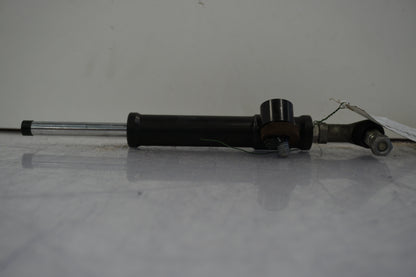 Baksidan på Styrdämpare från en BMW S 1000 RR -2010 motorcykel.