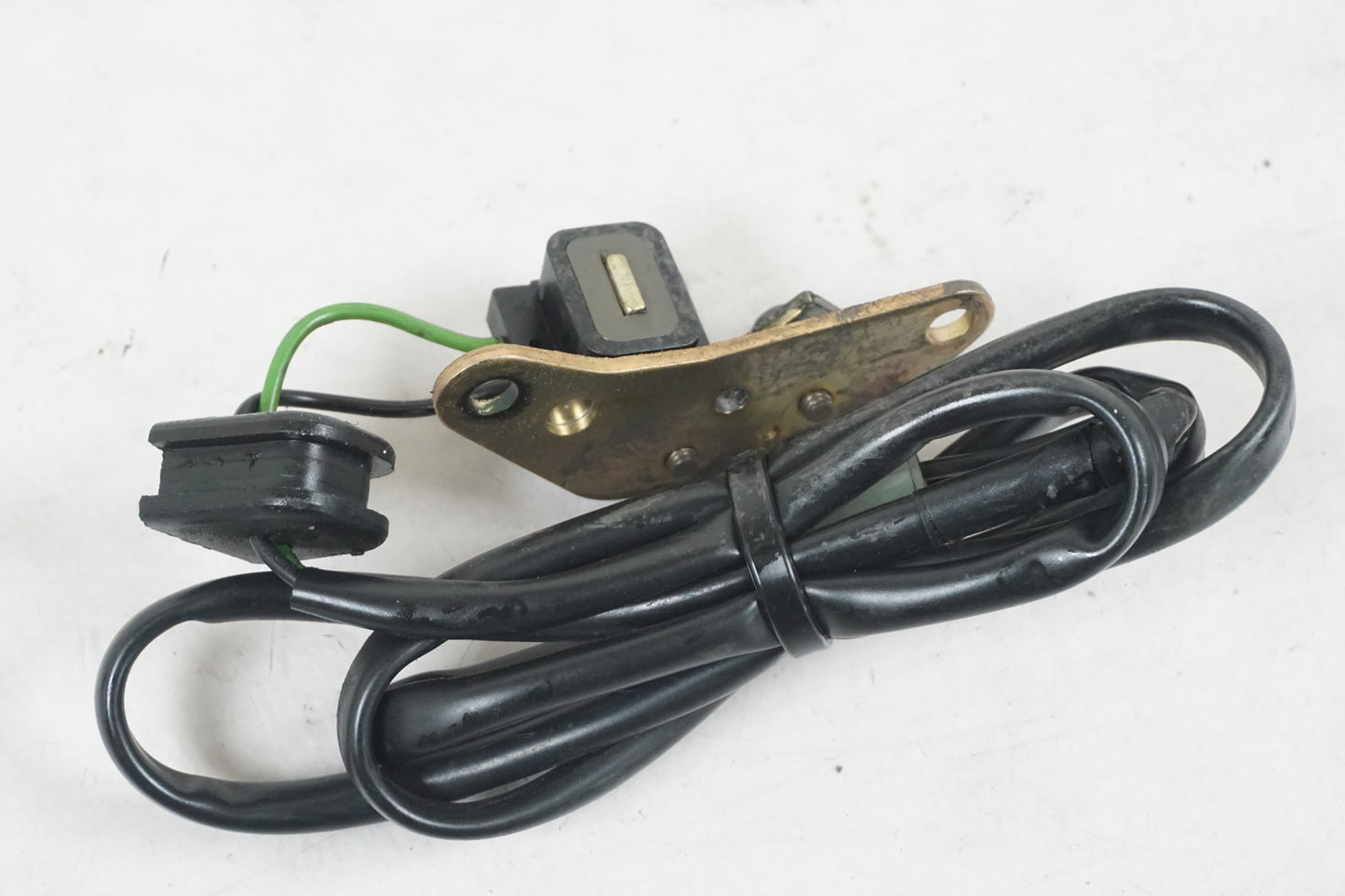 Höger sida på Tändpickup från en Suzuki RF 900 R -1996 motorcykel.