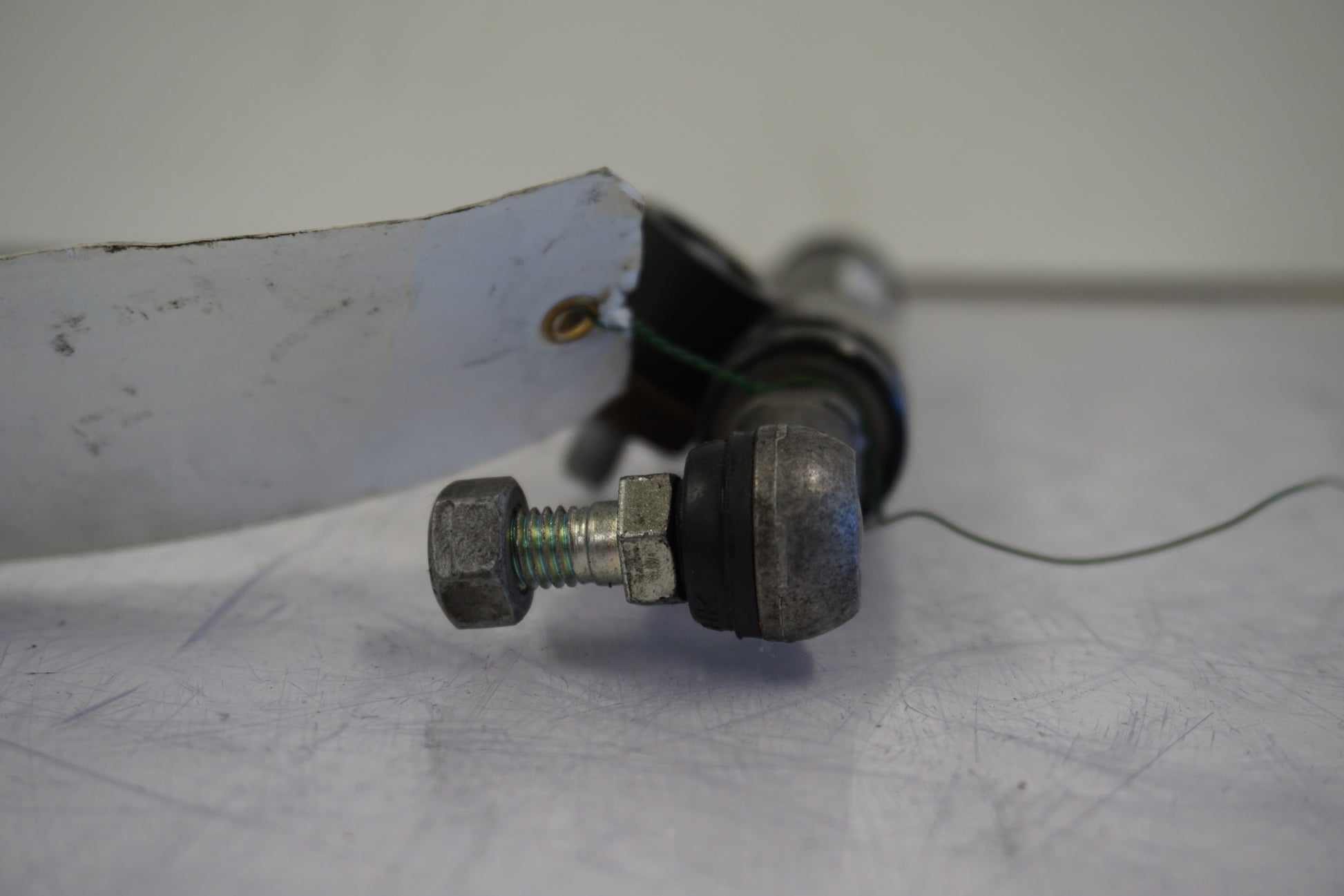 Höger sida på Styrdämpare från en BMW S 1000 RR -2010 motorcykel.