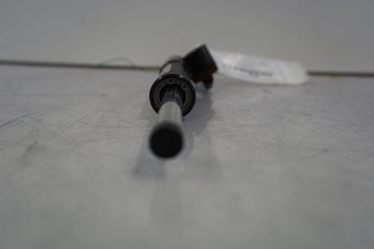 Snett uppifrån på Styrdämpare från en BMW S 1000 RR -2010 motorcykel.