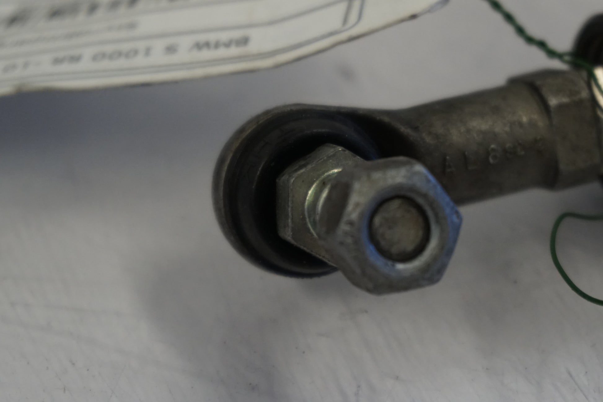 Extrabild2 på Styrdämpare från en BMW S 1000 RR -2010 motorcykel.