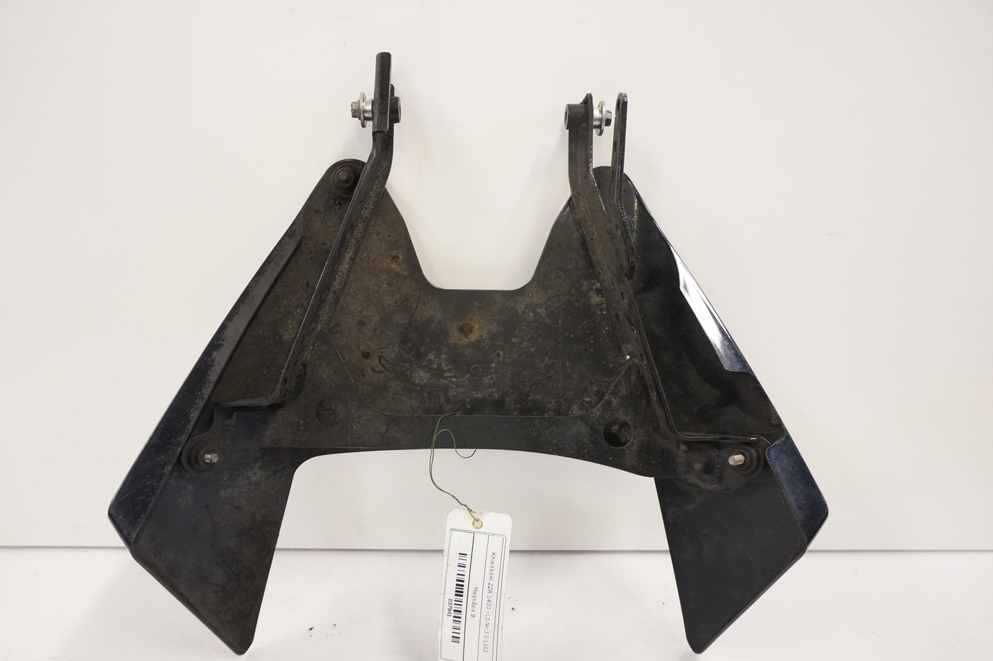 Vänster sida på Magkåpa från en Kawasaki ZZ-R 1400 -2010 motorcykel.