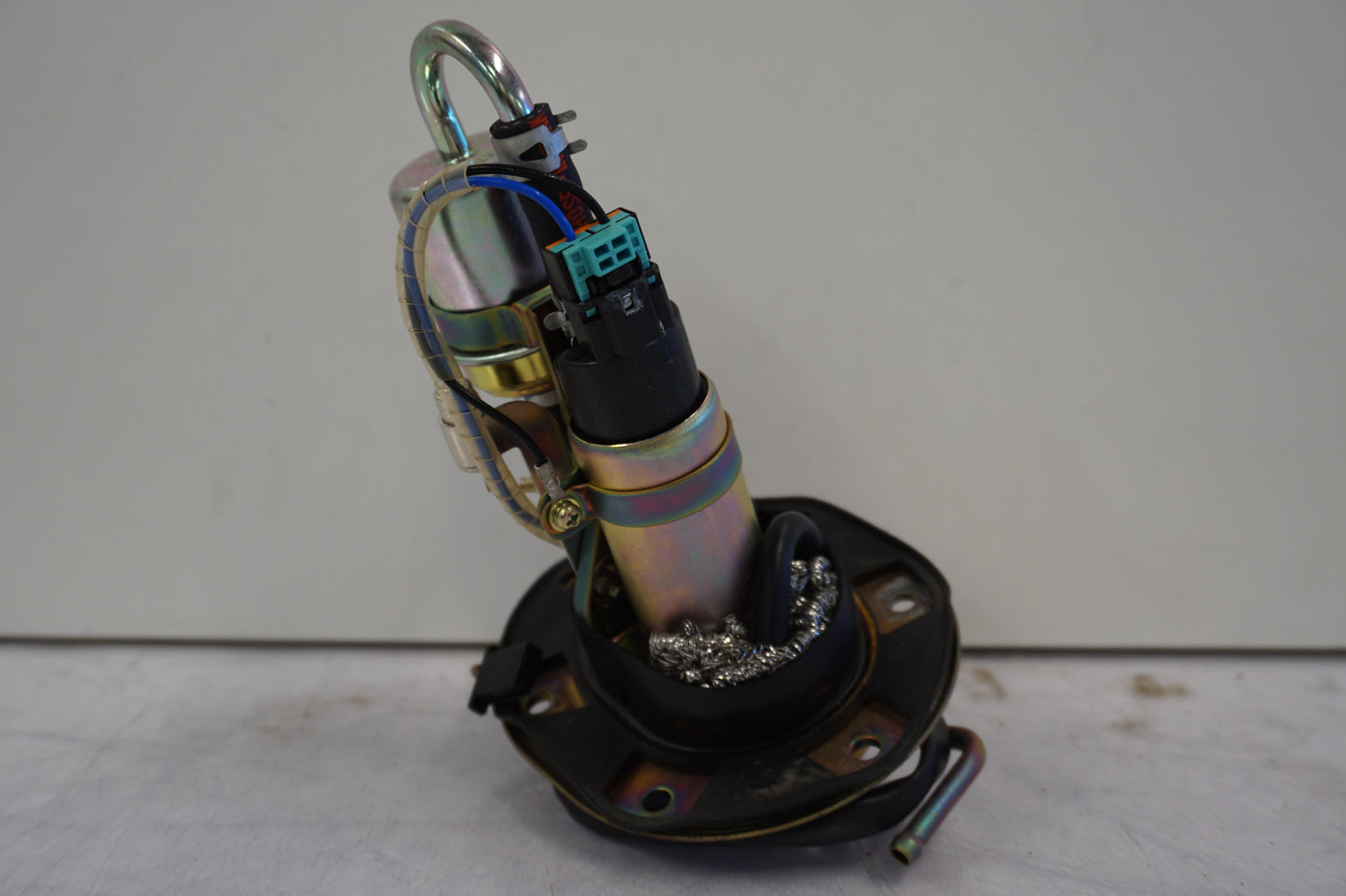 Framsidan på Bensinpump insprut från en Honda CBR 900 RR -2002 motorcykel.