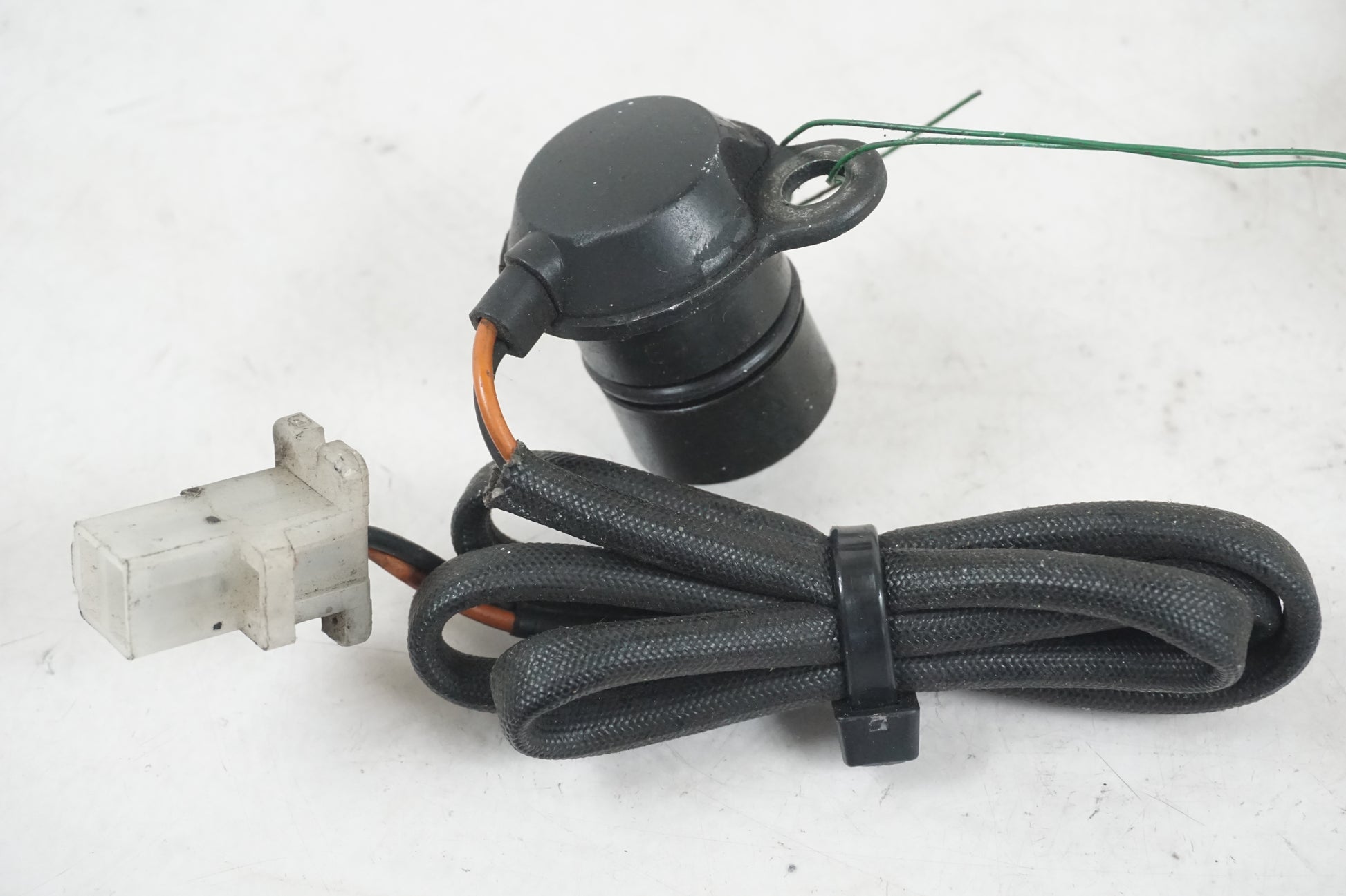 Höger sida på Tändpickup från en Yamaha FZ 750 -1986 motorcykel.