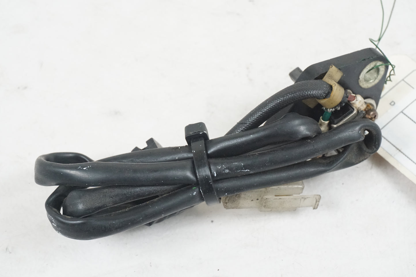 Framsidan på Tändpickup från en Yamaha XJ 750 -1982 motorcykel.