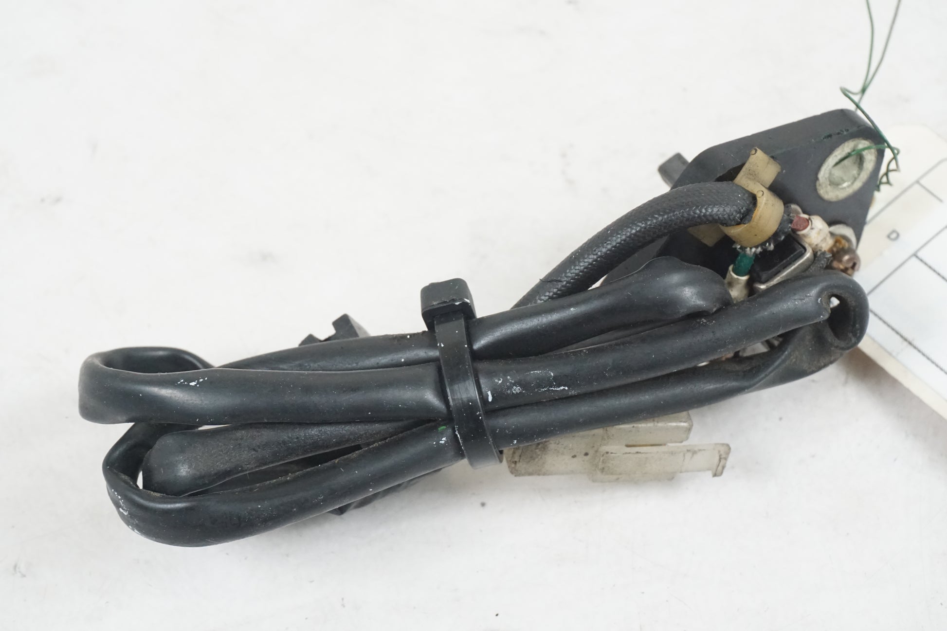 Framsidan på Tändpickup från en Yamaha XJ 750 -1982 motorcykel.