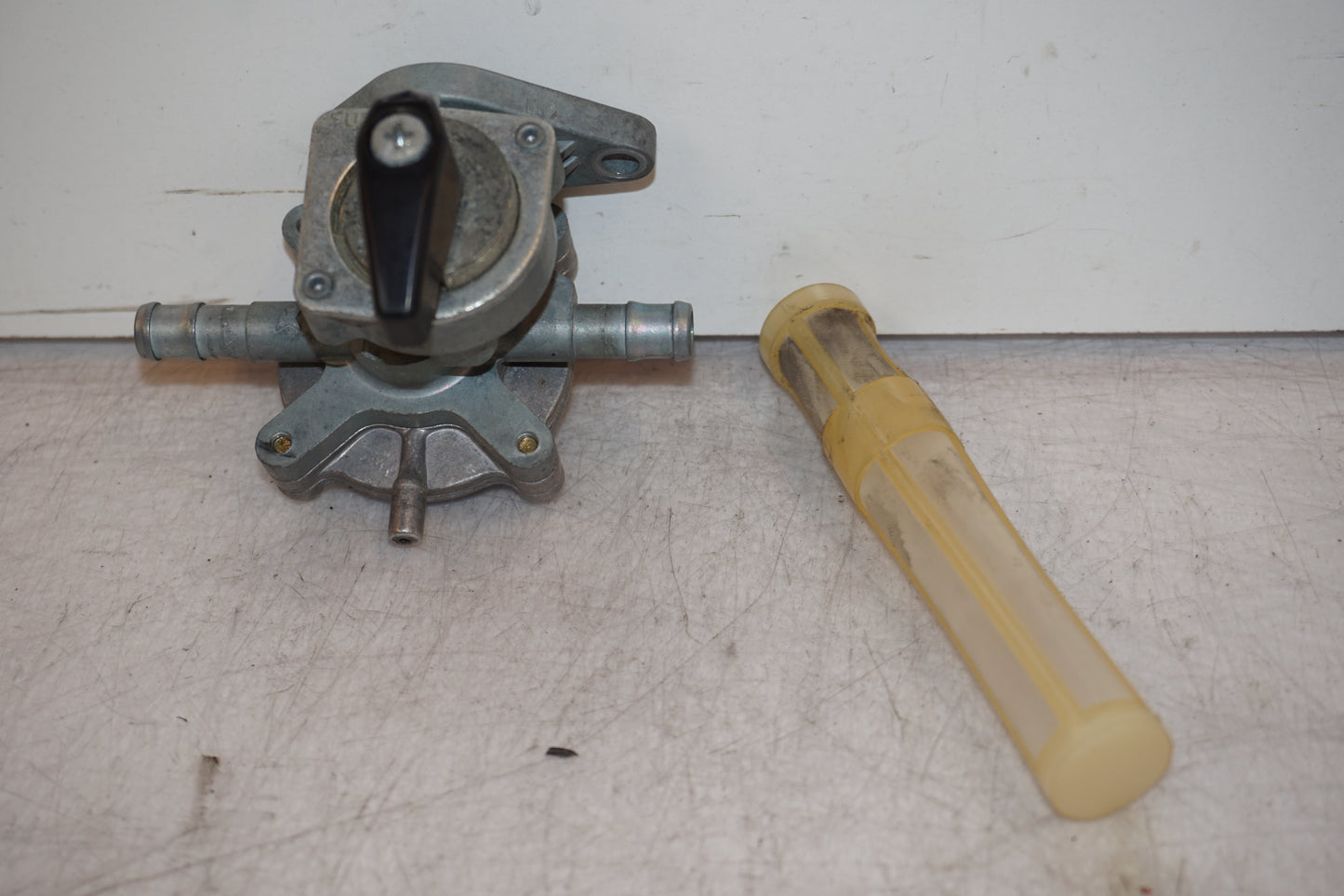 Framsidan på Bensinkran från en Honda CBR 1100 XX -1997 motorcykel.