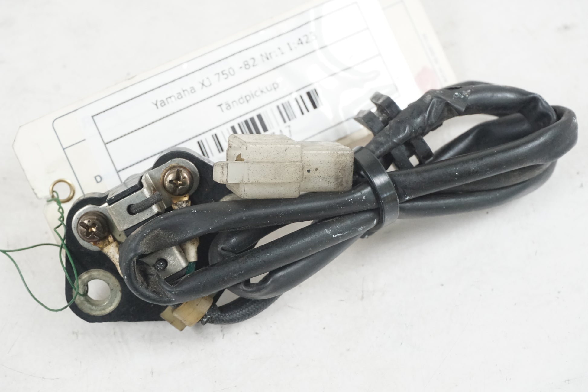 Baksidan på Tändpickup från en Yamaha XJ 750 -1982 motorcykel.