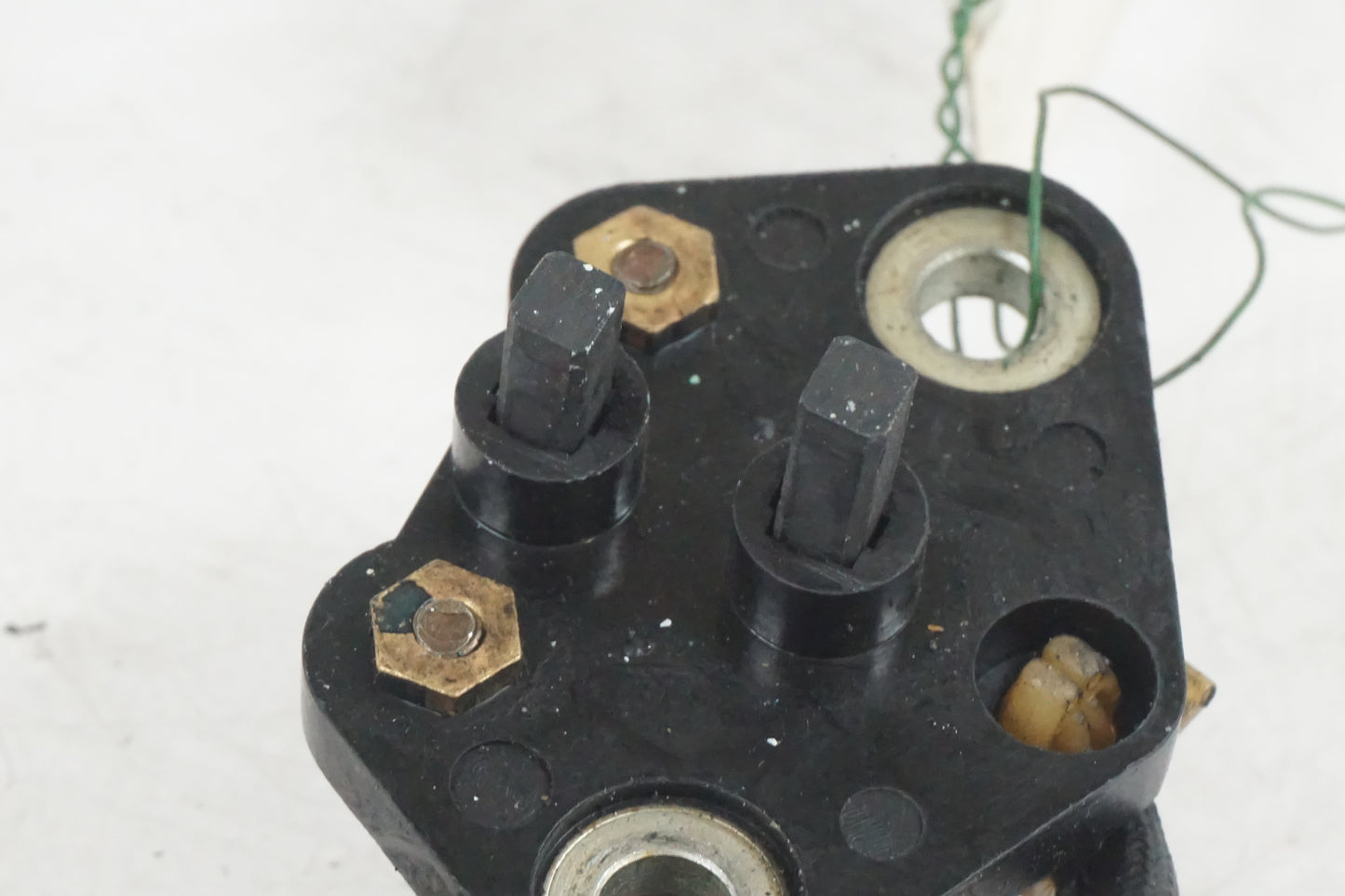 Vänster sida på Tändpickup från en Yamaha XJ 750 -1982 motorcykel.